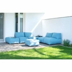 Sitting Bull ZIPP Tisch / Hocker Outdoor - L 75 X B 75 X H 36 Cm - Almond -Qeeboo shop unnamed file 734